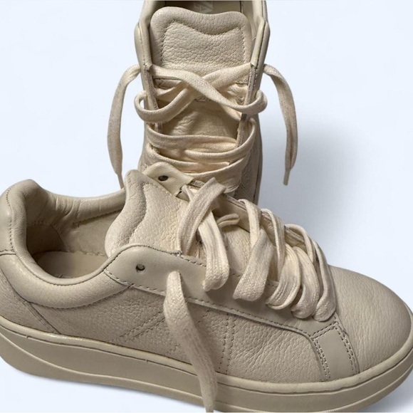 Zara Shoes - Zara Cream Leather Sneakers
